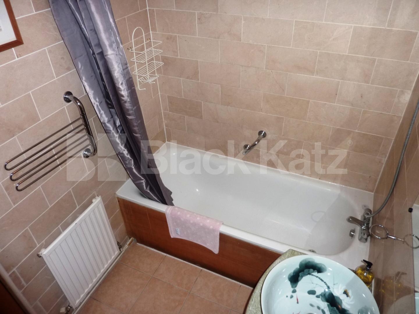 			NEW INSTRUCTION BY CANAL!, 2 Bedroom, 1 bath, 1 reception Flat			 Delamare Terrace, WARWICK AVENUE